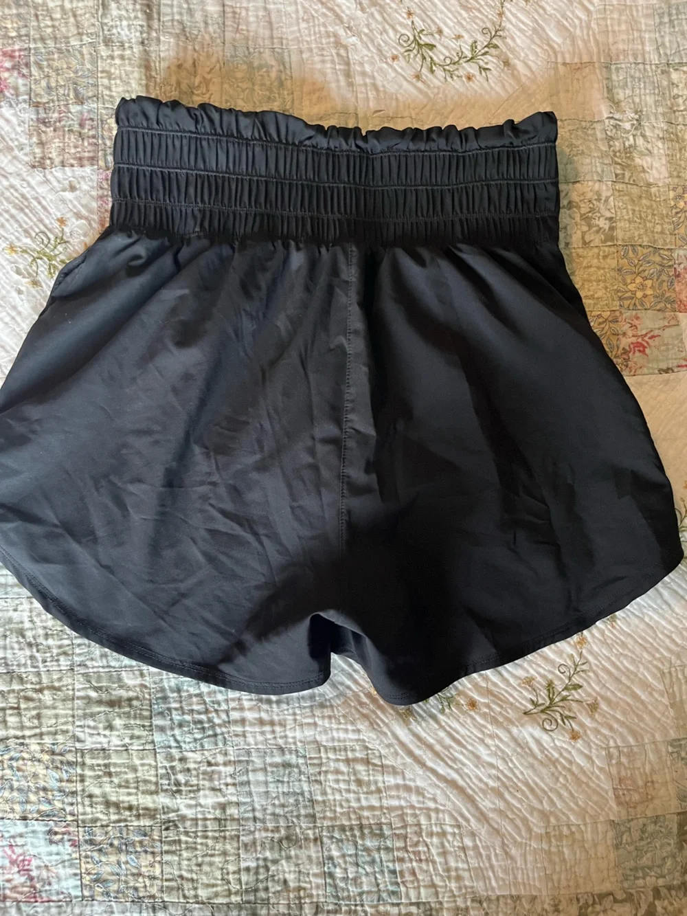 Nike Black Women's High Waist Athletic Shorts with Swoosh Small
